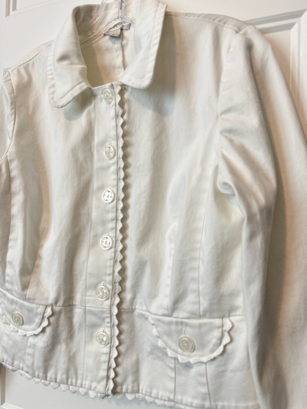 Harold’s White Cropped Jacket Womens Medium Scalloped Button Front Blazer - Picture 7 of 7